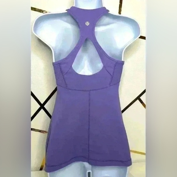 Lululemon Circuit Tank Top (L9) - Picture 9 of 9